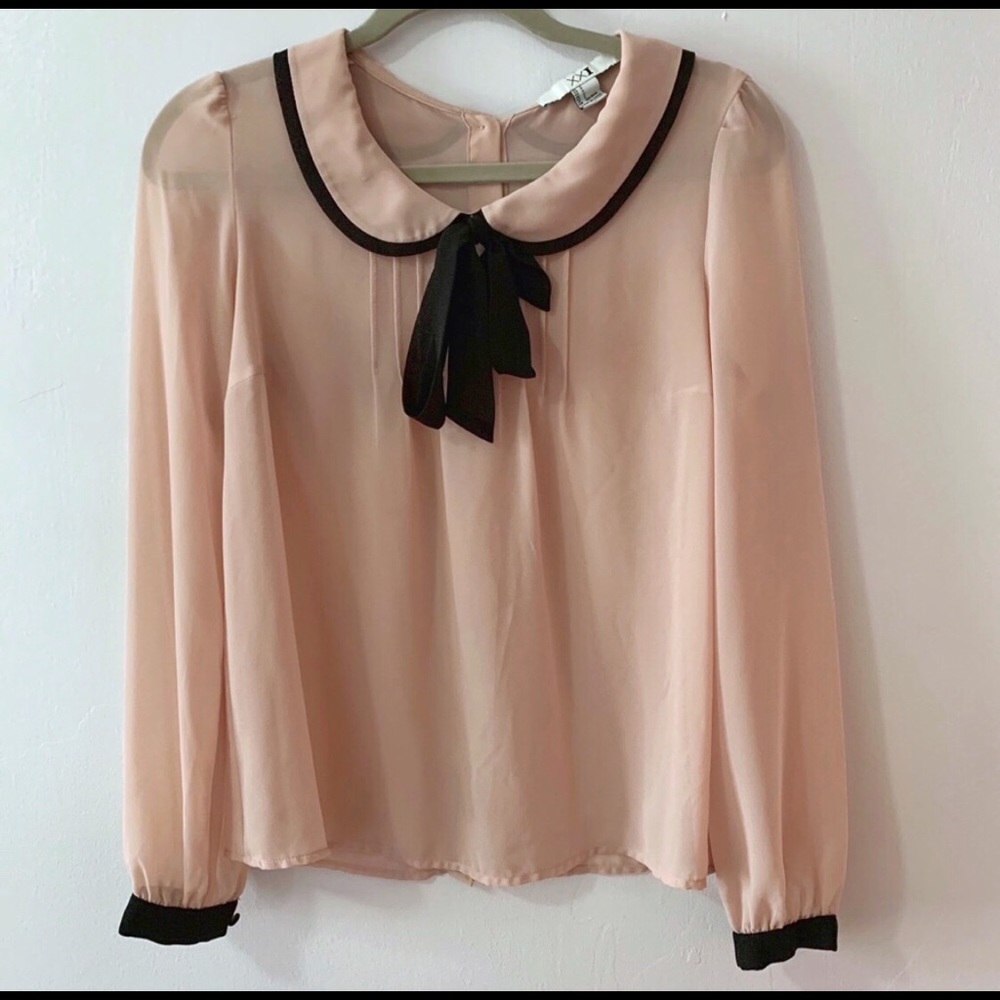 🛍3/$20 Sheer Light Pink Blouse